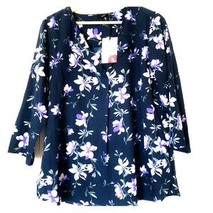 An elegant floral blouse medium-large size